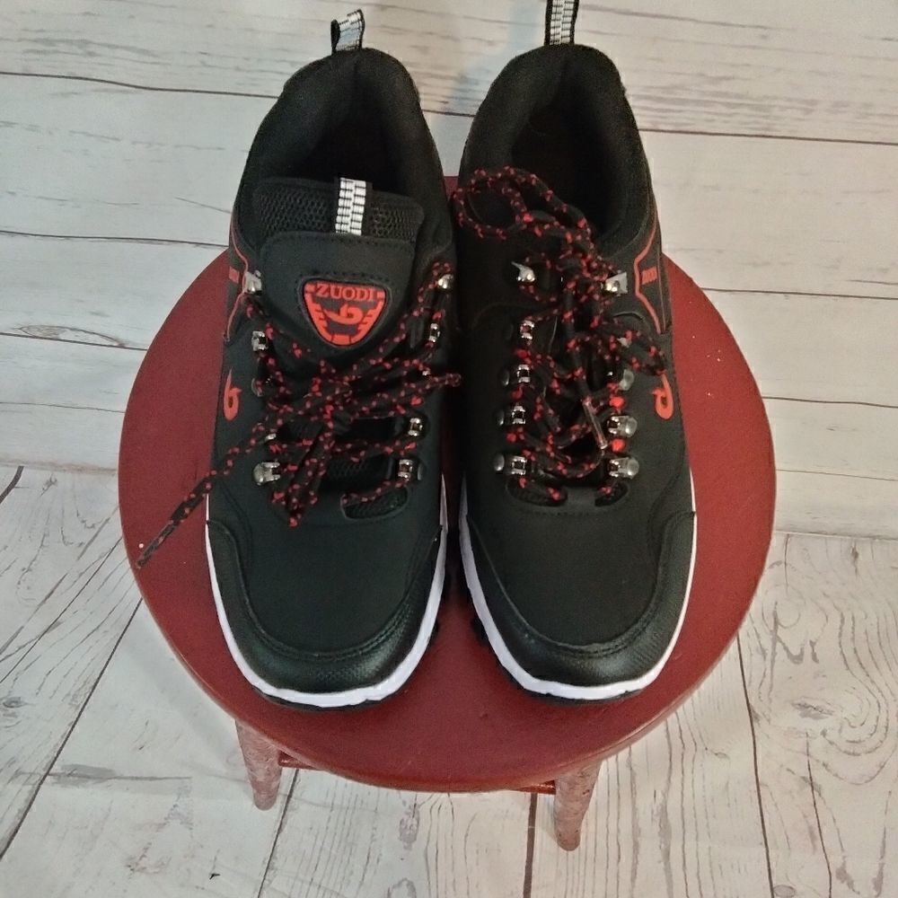 New Without tags "Zuodi" men's sneakers
